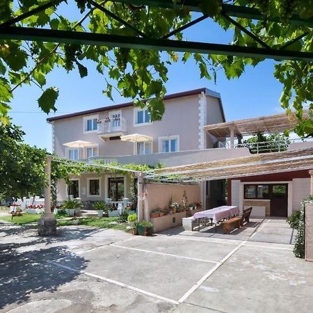 Apartments Al Parma บุดวา ภายนอก รูปภาพ