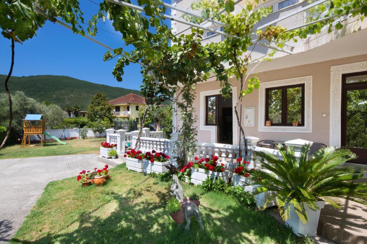 Apartments Al Parma บุดวา ภายนอก รูปภาพ