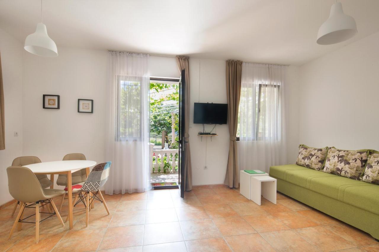Apartments Al Parma บุดวา ภายนอก รูปภาพ