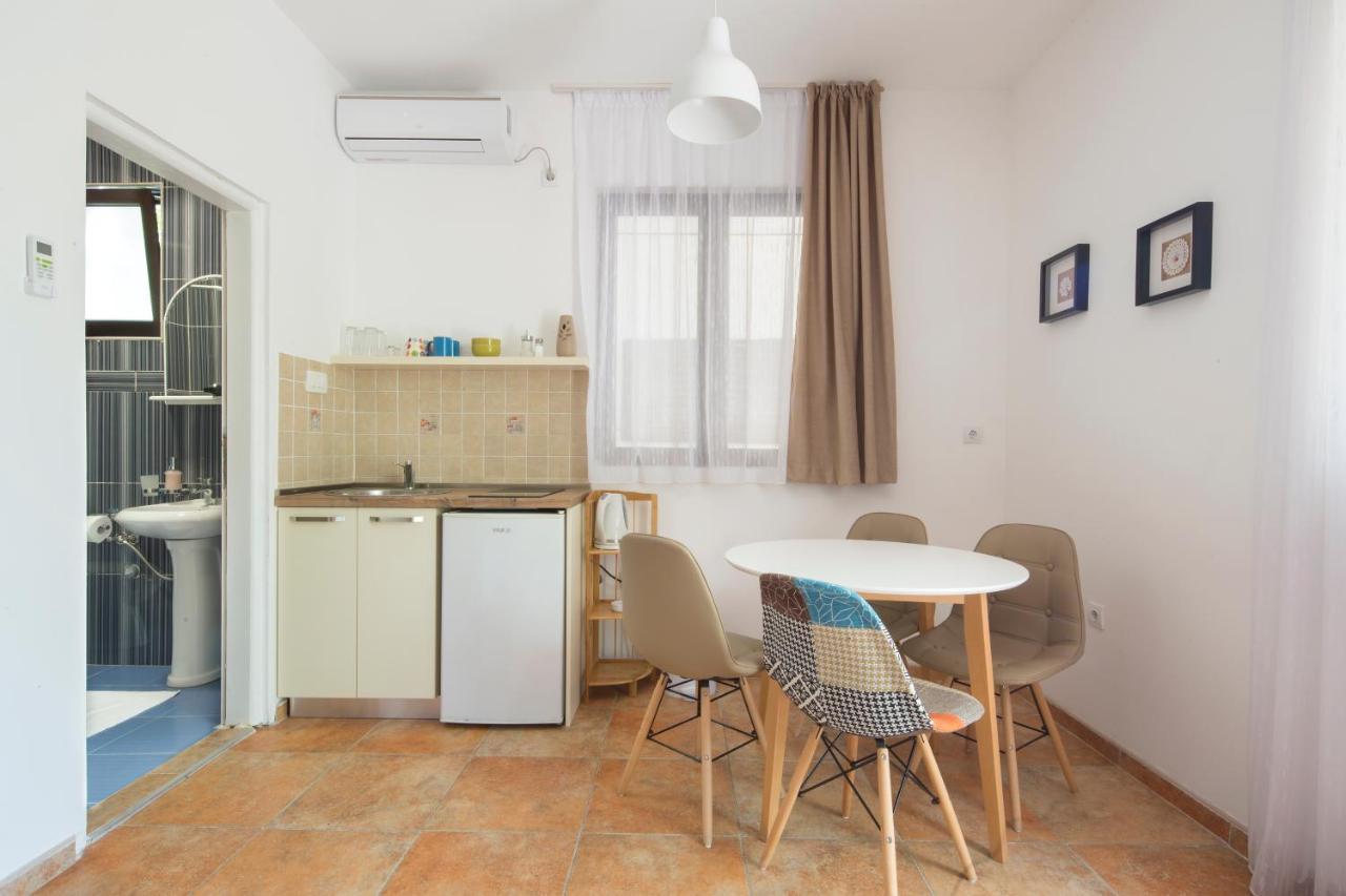 Apartments Al Parma บุดวา ภายนอก รูปภาพ