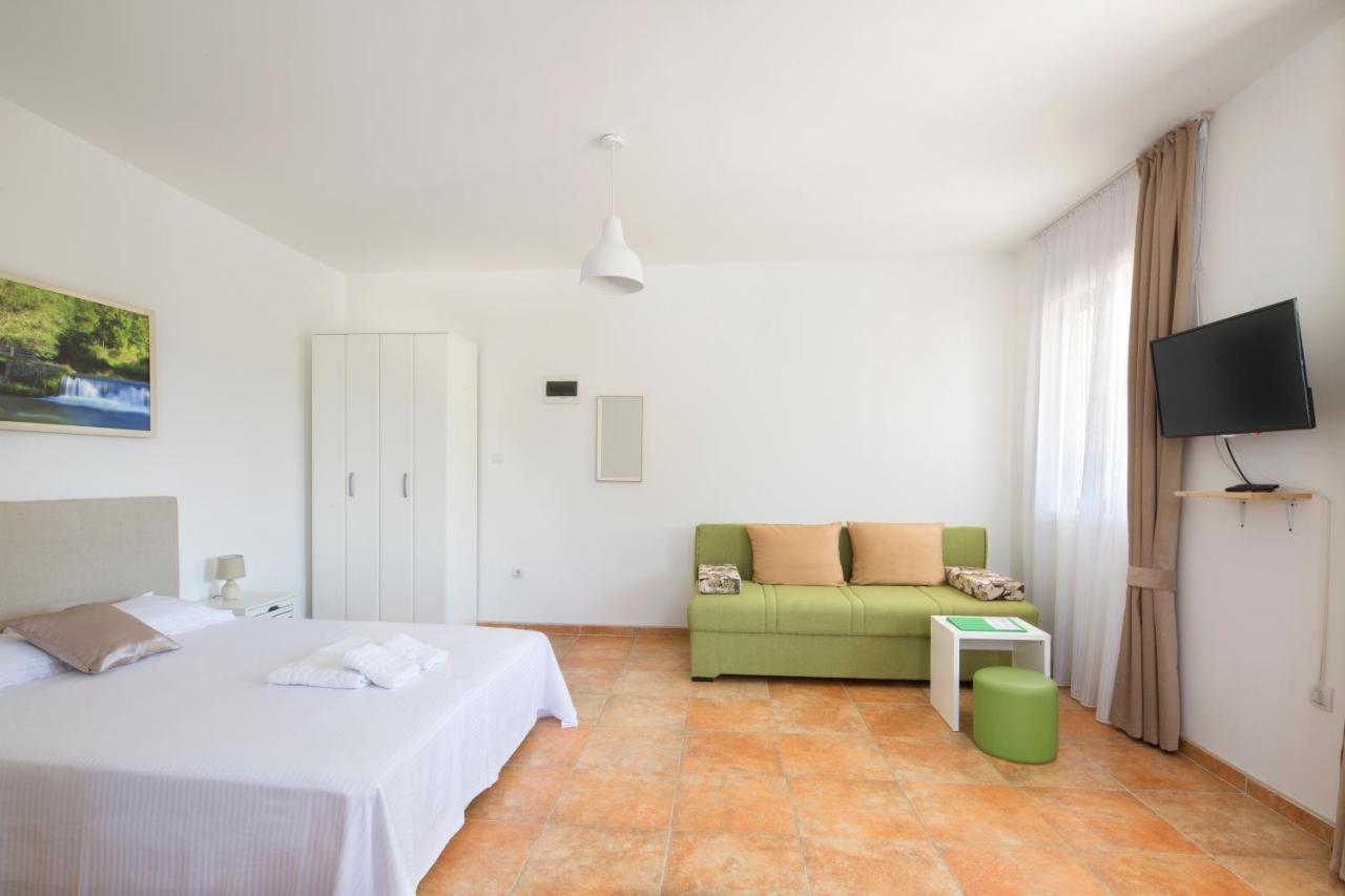 Apartments Al Parma บุดวา ภายนอก รูปภาพ
