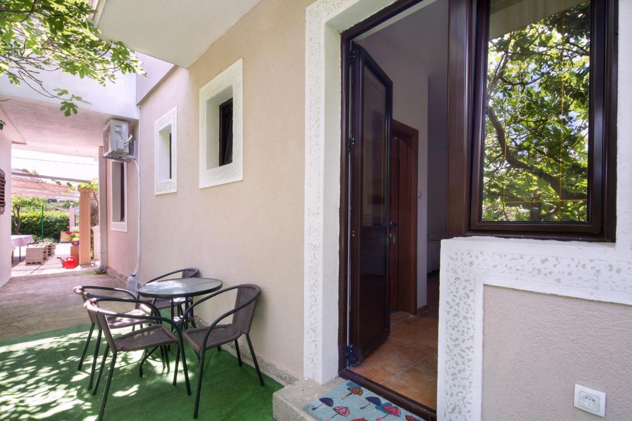 Apartments Al Parma บุดวา ภายนอก รูปภาพ