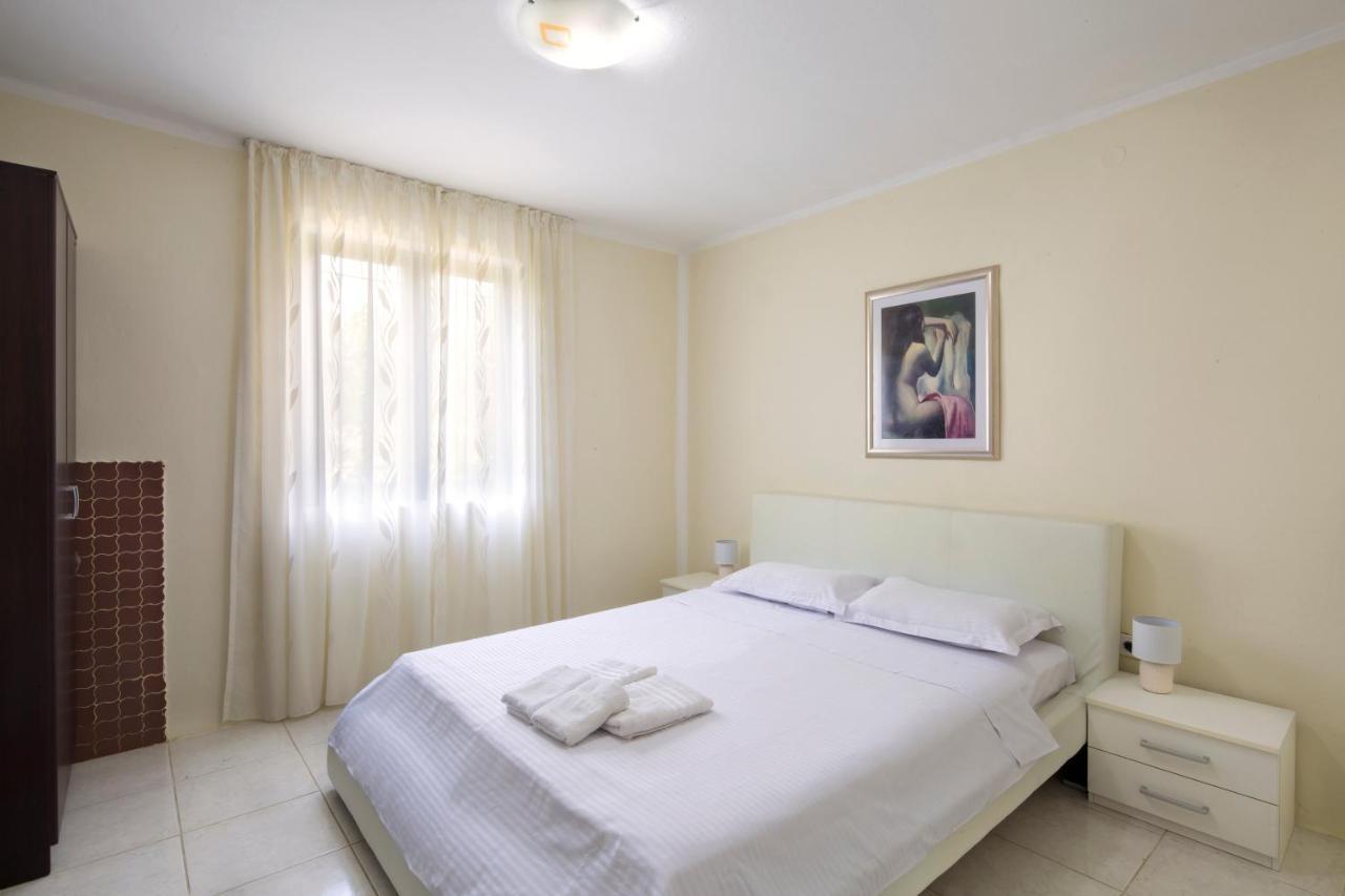 Apartments Al Parma บุดวา ภายนอก รูปภาพ